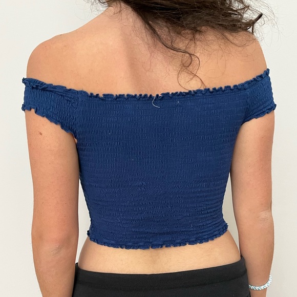 Blue over the shoulder crop top from Garage! - Picture 2 of 4